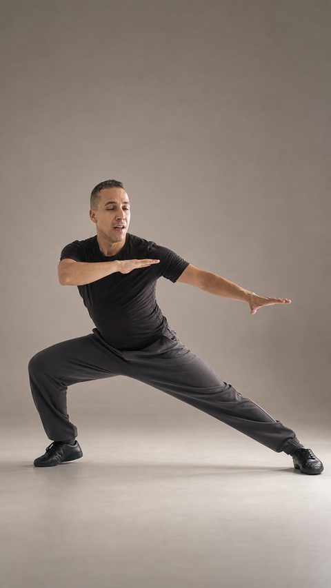 Chicoman movement key: Lateral lunge